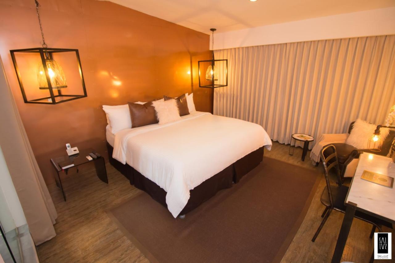 Deluxe King Suite